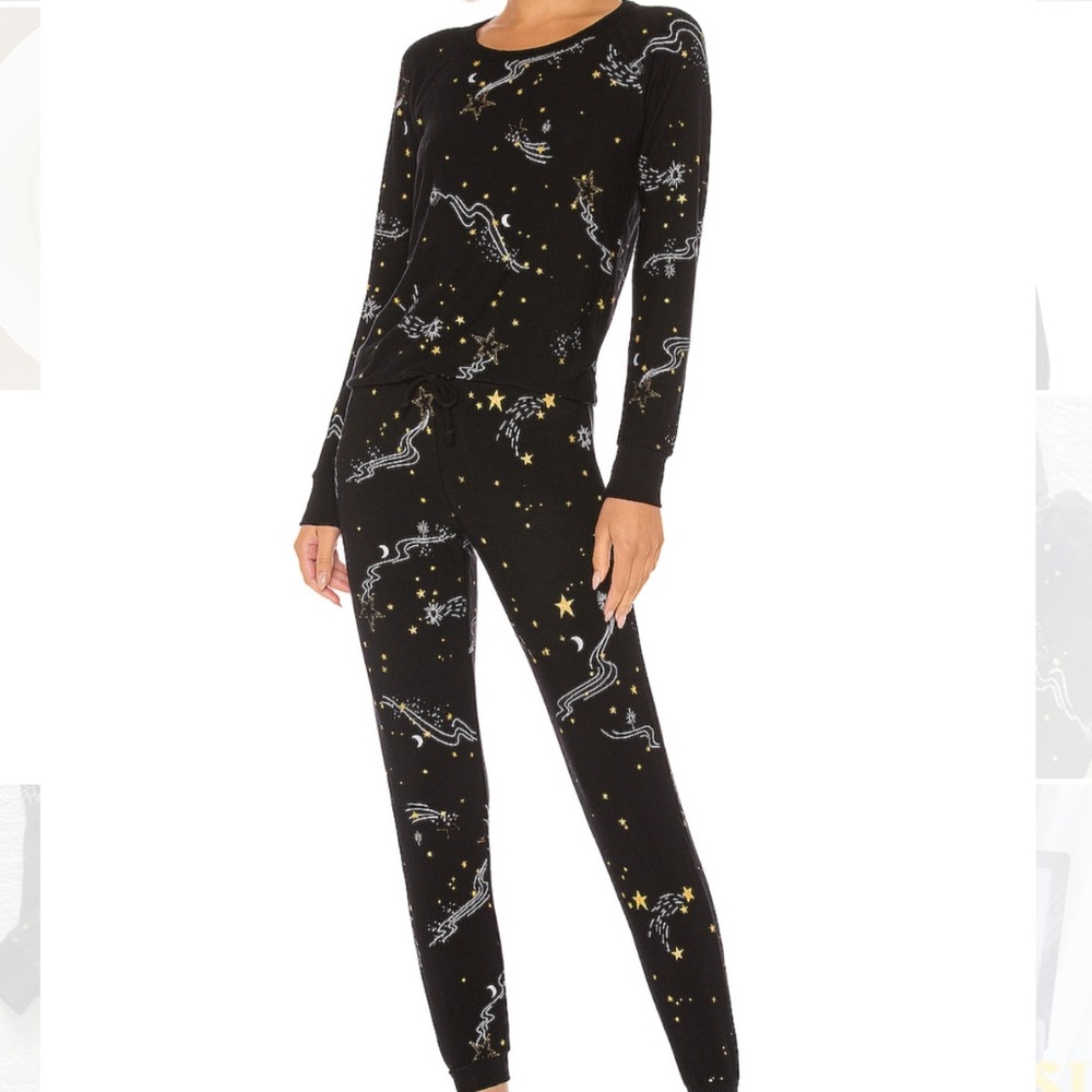 Chaser shooting star sweatshirt & joggers sz small